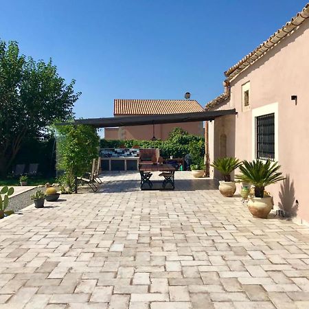 Il Baglio Del Picchio - Noto Apartment San Corrado di Fuori Bagian luar foto